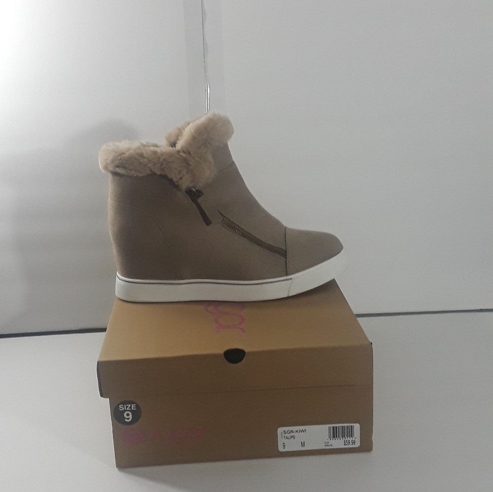 Women's Sugar Kiwi Wedge Sneakers